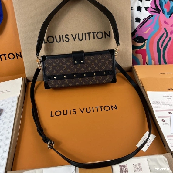 PETITE MALLE VUITTON WEST LOUIS EAST 0807